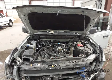 2024 Ford Bronco Wildtrak z USA, uszkodzony, nr VIN 1FMEE2BP2RLA23042